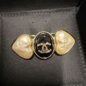 Chanel Brooch Heart Raisin And Pearl With Gold Hardware, 22B Collection. Rare